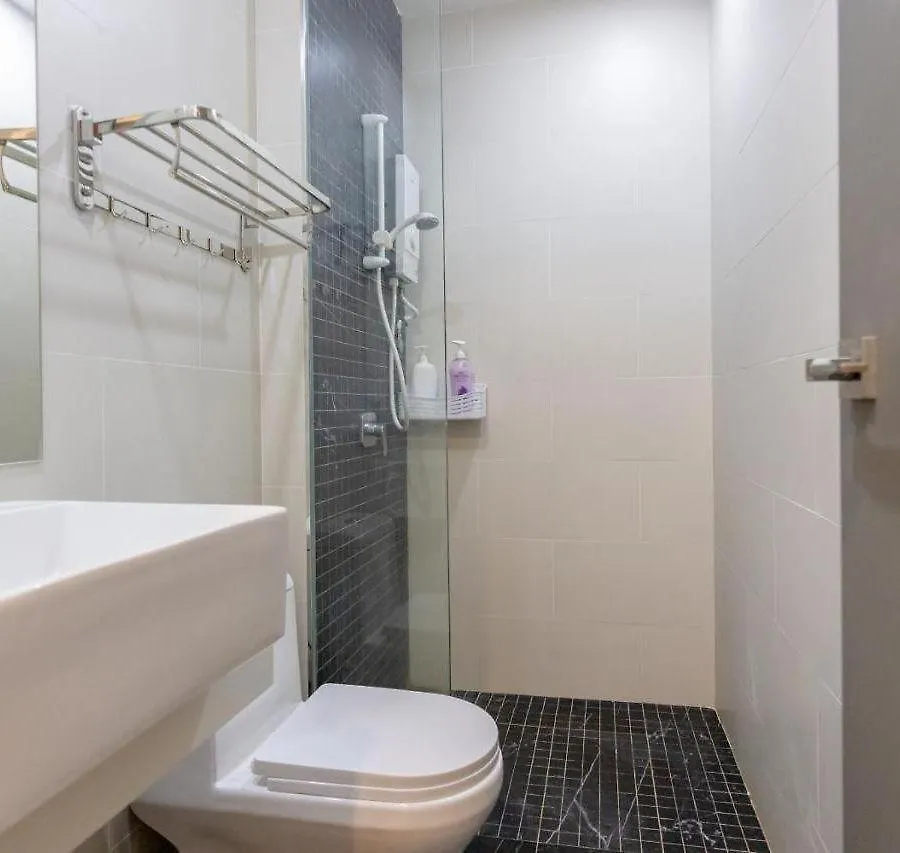 The Floral Retreat N3W Cozy High Floor Beacon Executive Suite 乔治敦 公寓